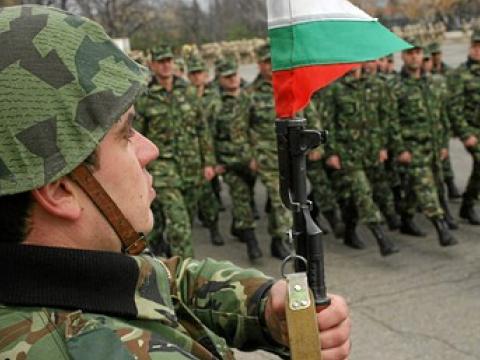 С 33% се увеличават заплатите на войниците от Българската армия